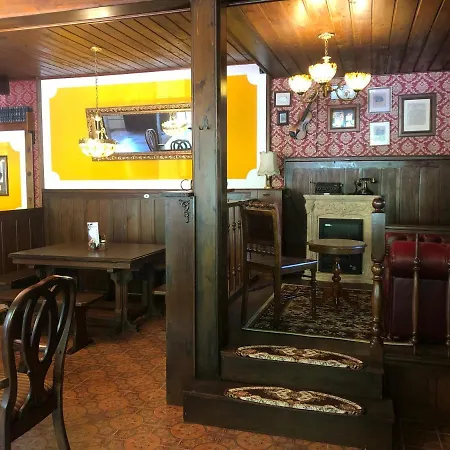 Holmes Cafe &